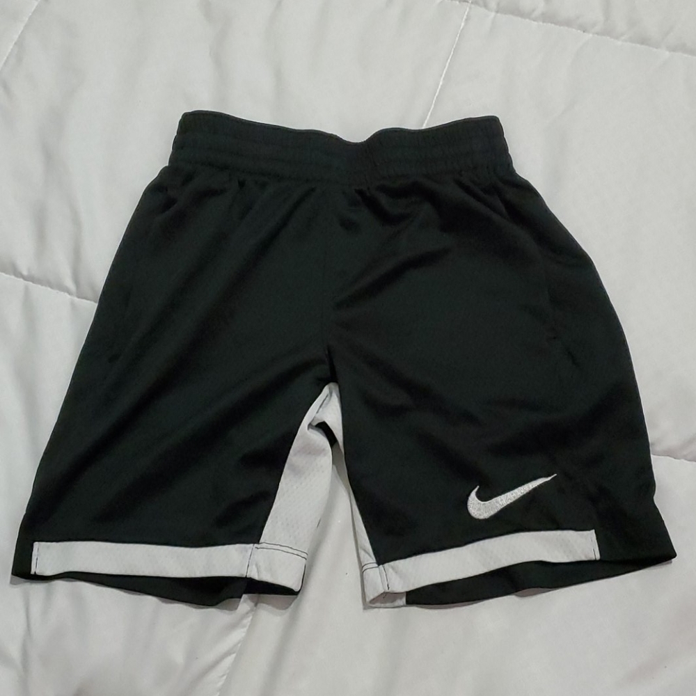 Nike dri fit shorts sz sm